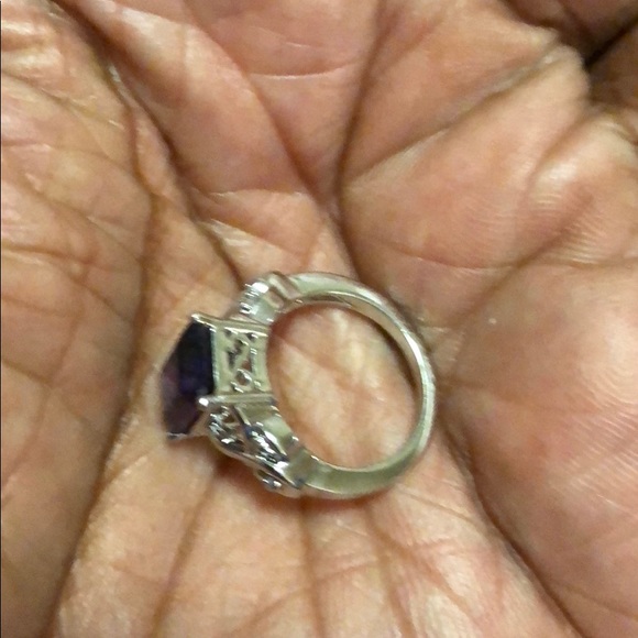 Ring (Amethyst) - Picture 2 of 7